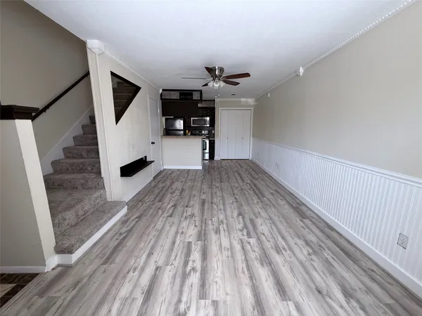 $1,000 | 2110 Wilcrest Drive, Unit 128, Houston, TX 77077