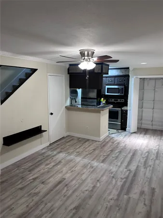 $1,000 | 2110 Wilcrest Drive, Unit 128, Houston, TX 77077