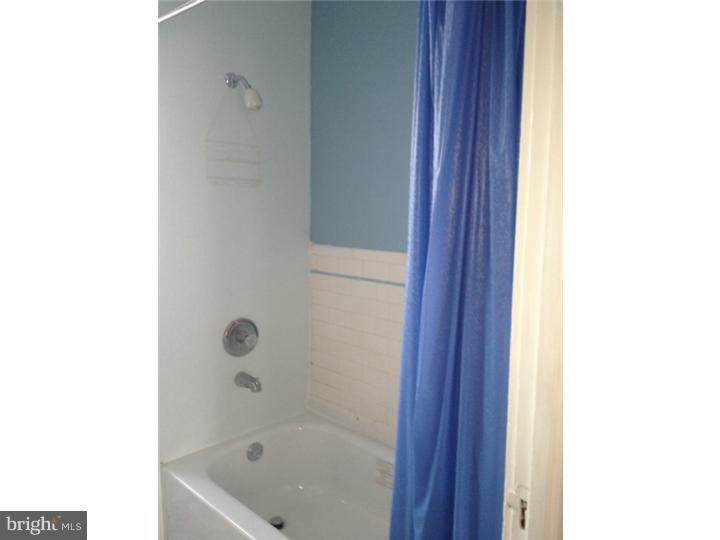6954 Aberdeen Road Upper Darby, PA 19082 - Photo 3 of 12