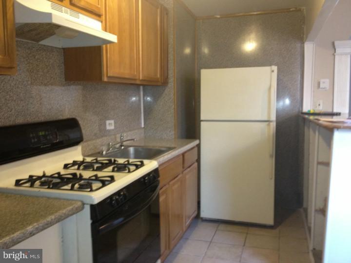 6954 Aberdeen Road Upper Darby, PA 19082 - Photo 6 of 12
