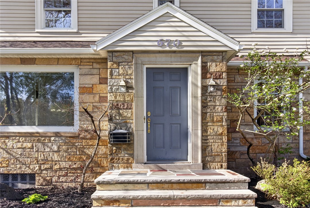 670 Claybourne Road Brighton, NY 14618 - Photo 4 of 42
