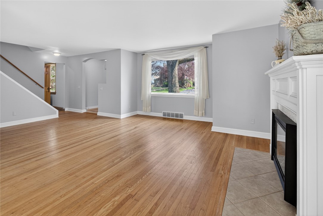 670 Claybourne Road Brighton, NY 14618 - Photo 8 of 42