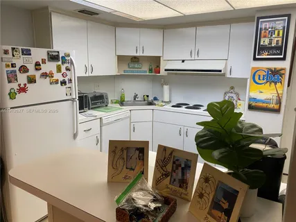 $4,000 | 3800 Galt Ocean Drive, Unit 1403, Fort Lauderdale, FL 33308