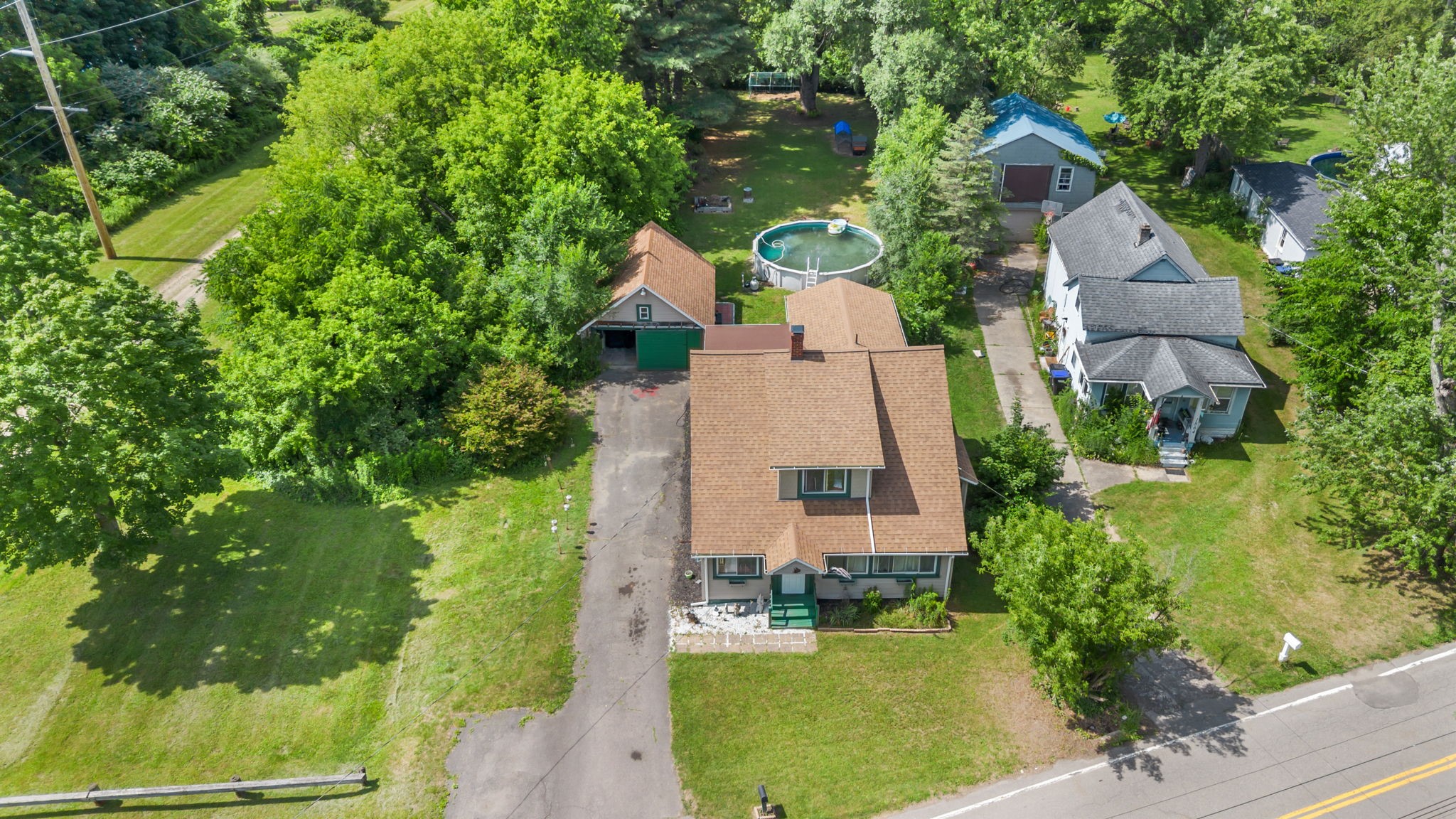 1868 Castle Gardens Road Vestal, NY 13850 - Photo 2 of 26