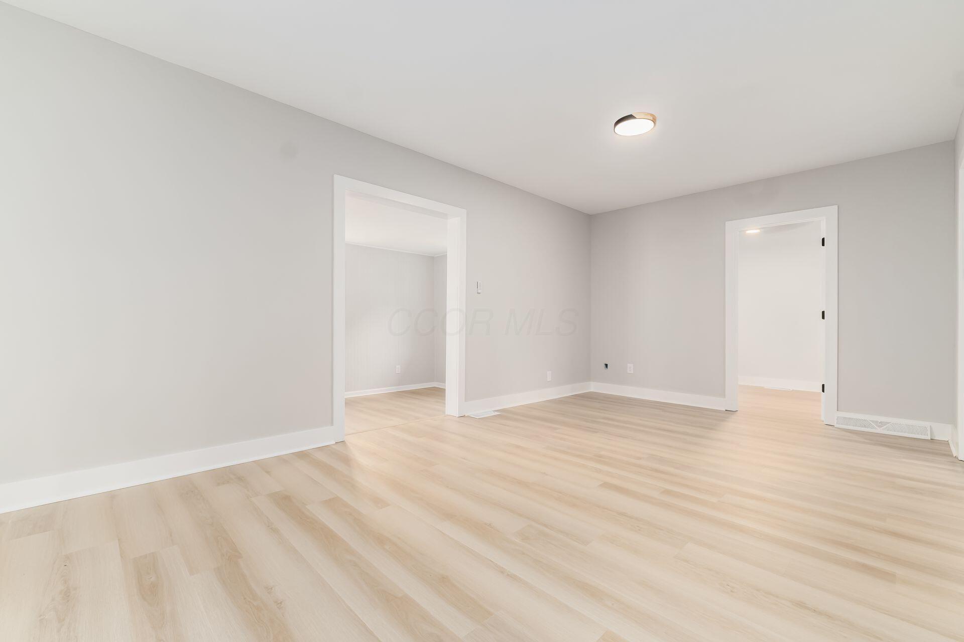 932 Montgomery Road Northeast Newark, OH 43055 - Photo 11 of 36 Gallery Image 11