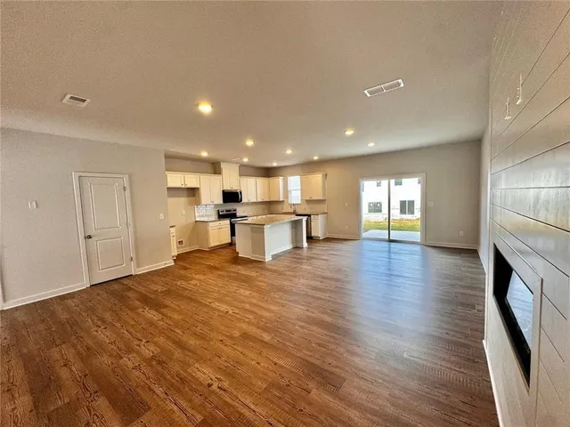 $2,250 | 1733 Harper Lily Lane, Lawrenceville, GA 30043