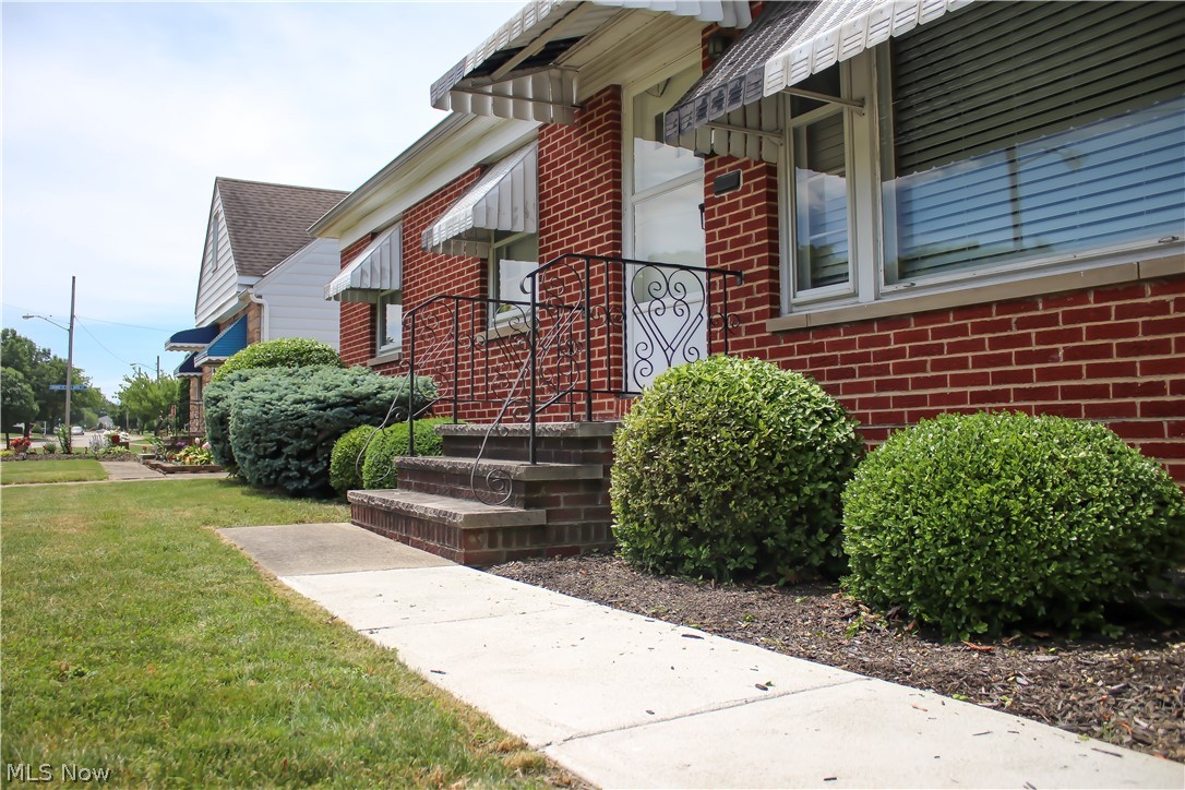 1538 Rush Road Wickliffe, OH 44092 - Photo 2 of 34 Gallery Image 2