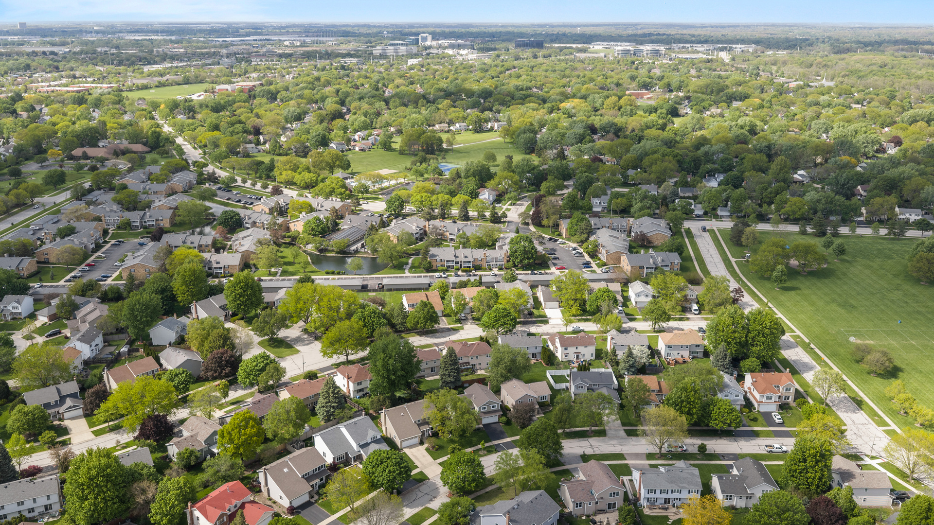 1631 Terri Circle Naperville, IL 60563 - Photo 38 of 39 a view of a city