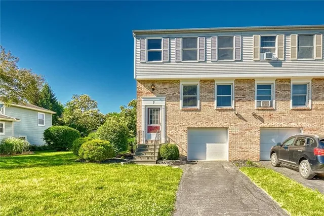 $2,300 | 7 Bramblewood Lane, Penfield, NY 14526