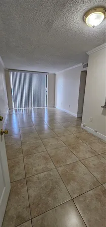 $2,400 | 8145 Northwest 7th Street, Unit 114, Miami, FL 33126