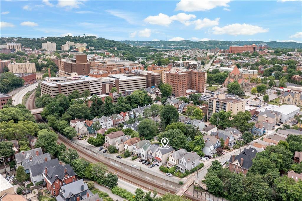 5447 Potter Street Pittsburgh, PA 15232 - Photo 35 of 36 an aerial view of a city with lots of residential buildings