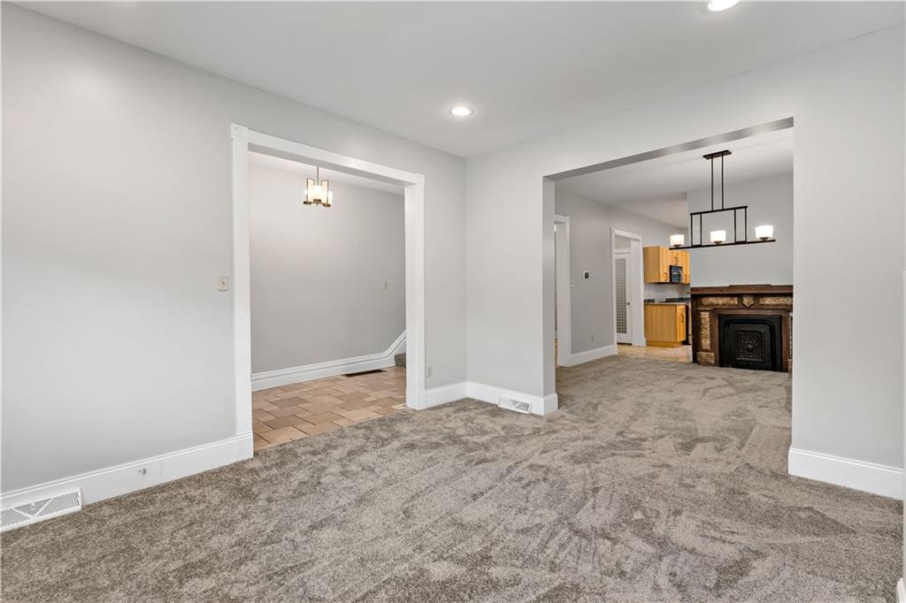 5447 Potter Street Pittsburgh, PA 15232 - Photo 5 of 36