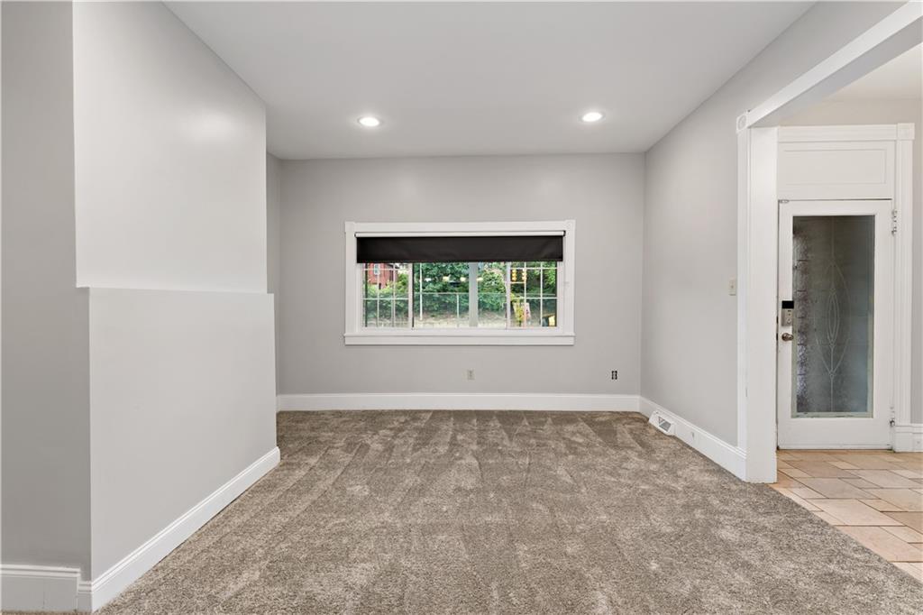 5447 Potter Street Pittsburgh, PA 15232 - Photo 7 of 36 an empty room with windows