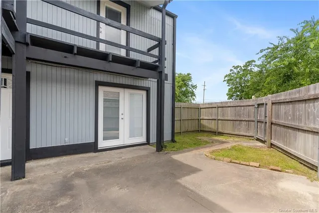 $119,000 | 1855 Fox Run Drive, Unit 1, Lake Charles, LA 70605