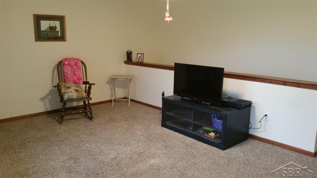 8329 North Genesee Road Mount Morris, MI 48458 - Photo 3 of 18 31286217-2.JPG