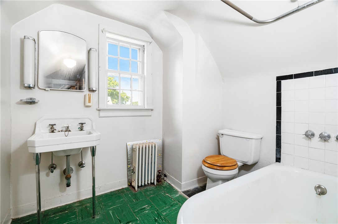 74 Highland Street Woonsocket, RI 02895 - Photo 30 of 44