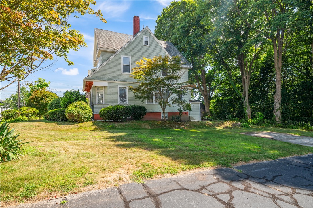 74 Highland Street Woonsocket, RI 02895 - Photo 39 of 44