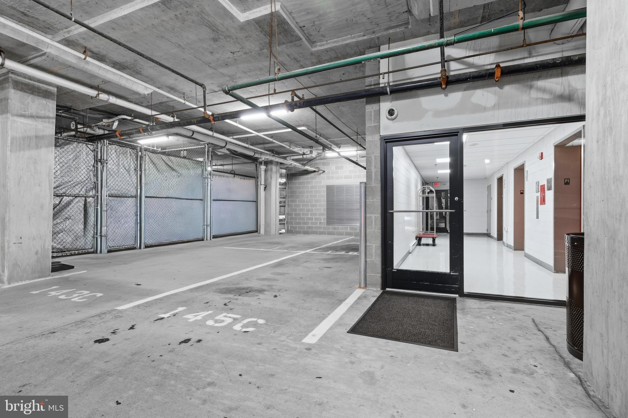 400 Massachusetts Avenue Northwest, Unit 719 Washington, DC 20001 - Photo 29 of 38