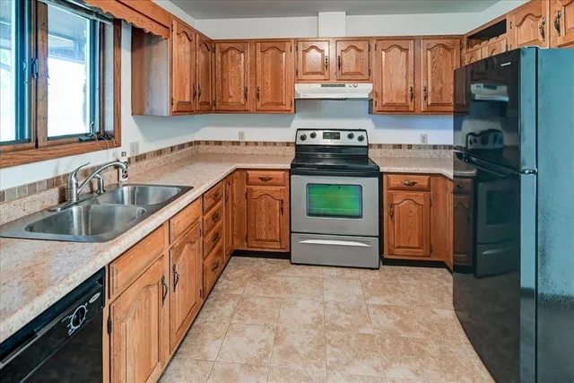 $324,900 | 2640 Osmundsen Road, Fitchburg, WI 53711