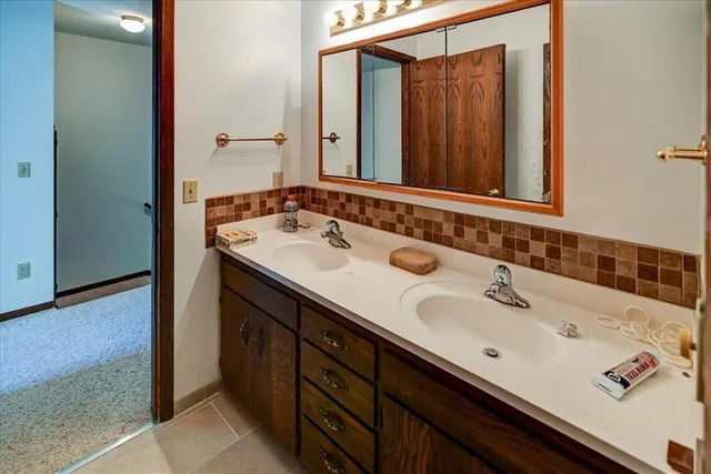 $324,900 | 2640 Osmundsen Road, Fitchburg, WI 53711