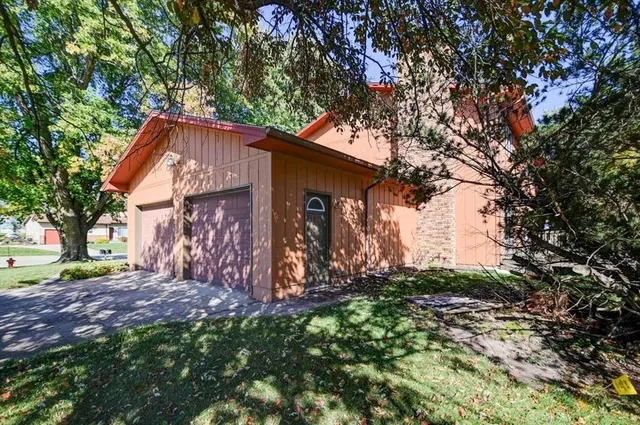 $324,900 | 2640 Osmundsen Road, Fitchburg, WI 53711