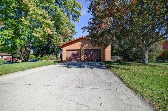 $324,900 | 2640 Osmundsen Road, Fitchburg, WI 53711