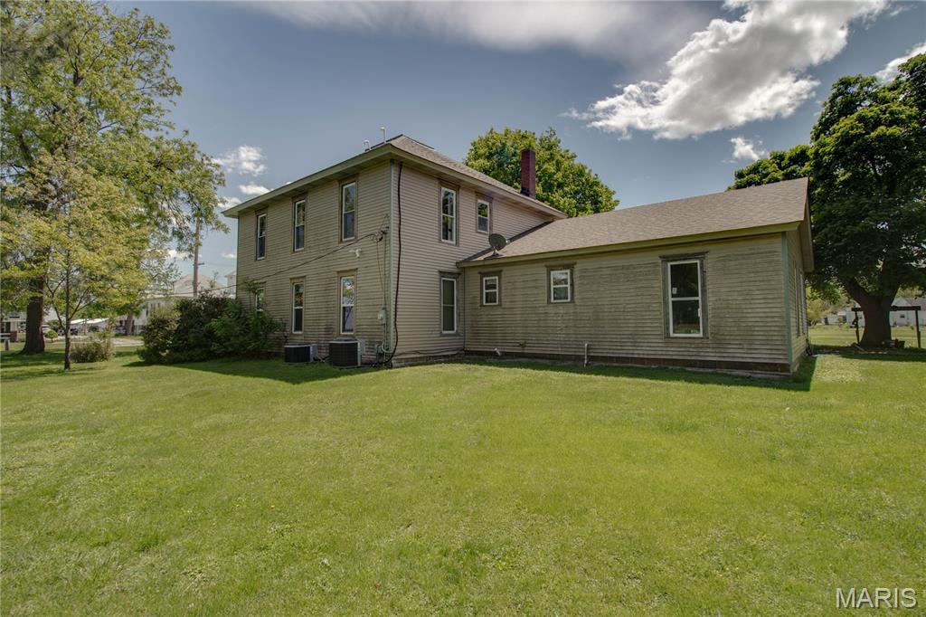 115 North Main Street Modesto, IL 62667 - Photo 41 of 57