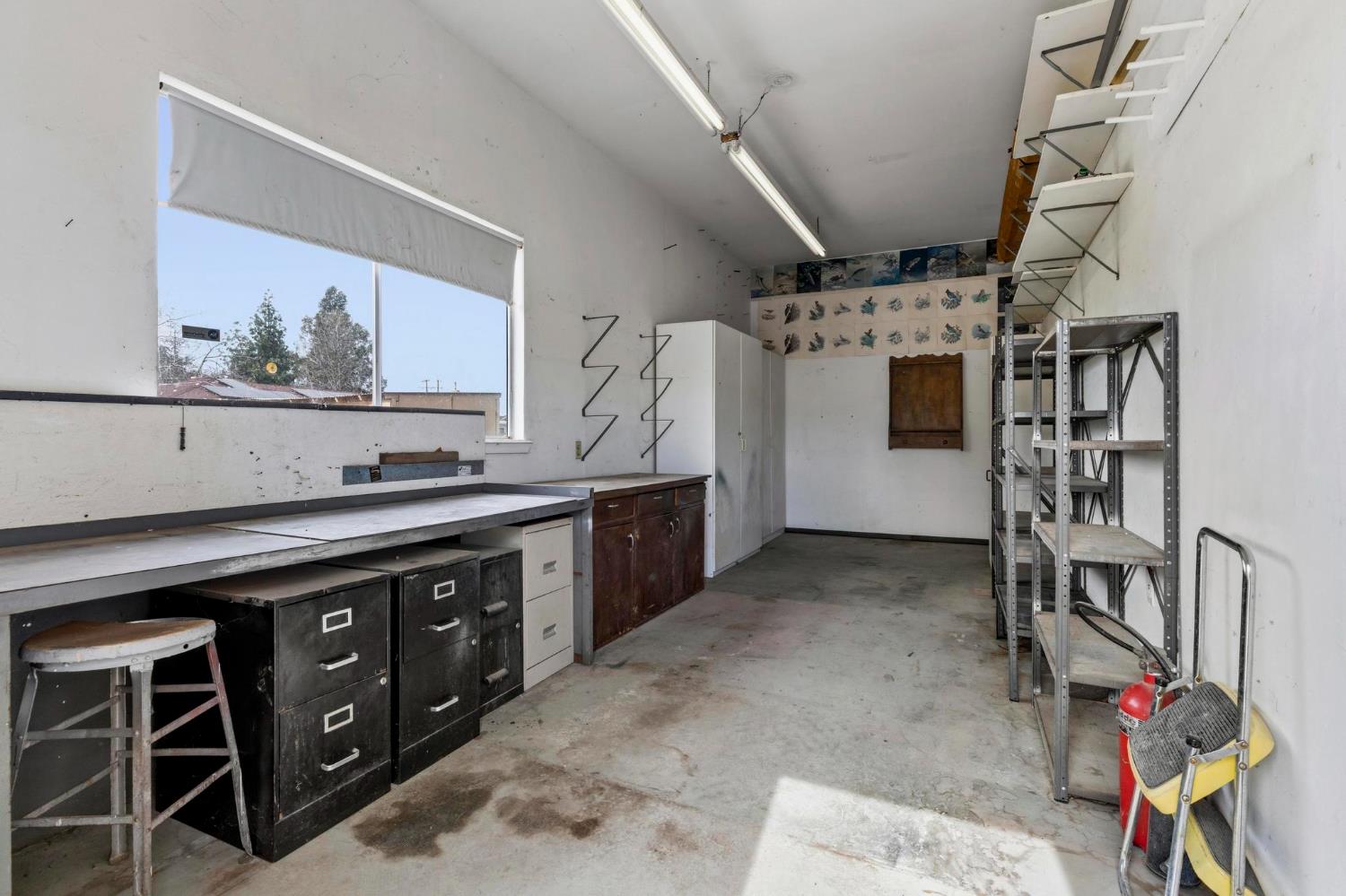 4361 Dresser Road Yuba City, CA 95993 - Photo 40 of 78 a kitchen with stainless steel appliances granite countertop a stove and a sink