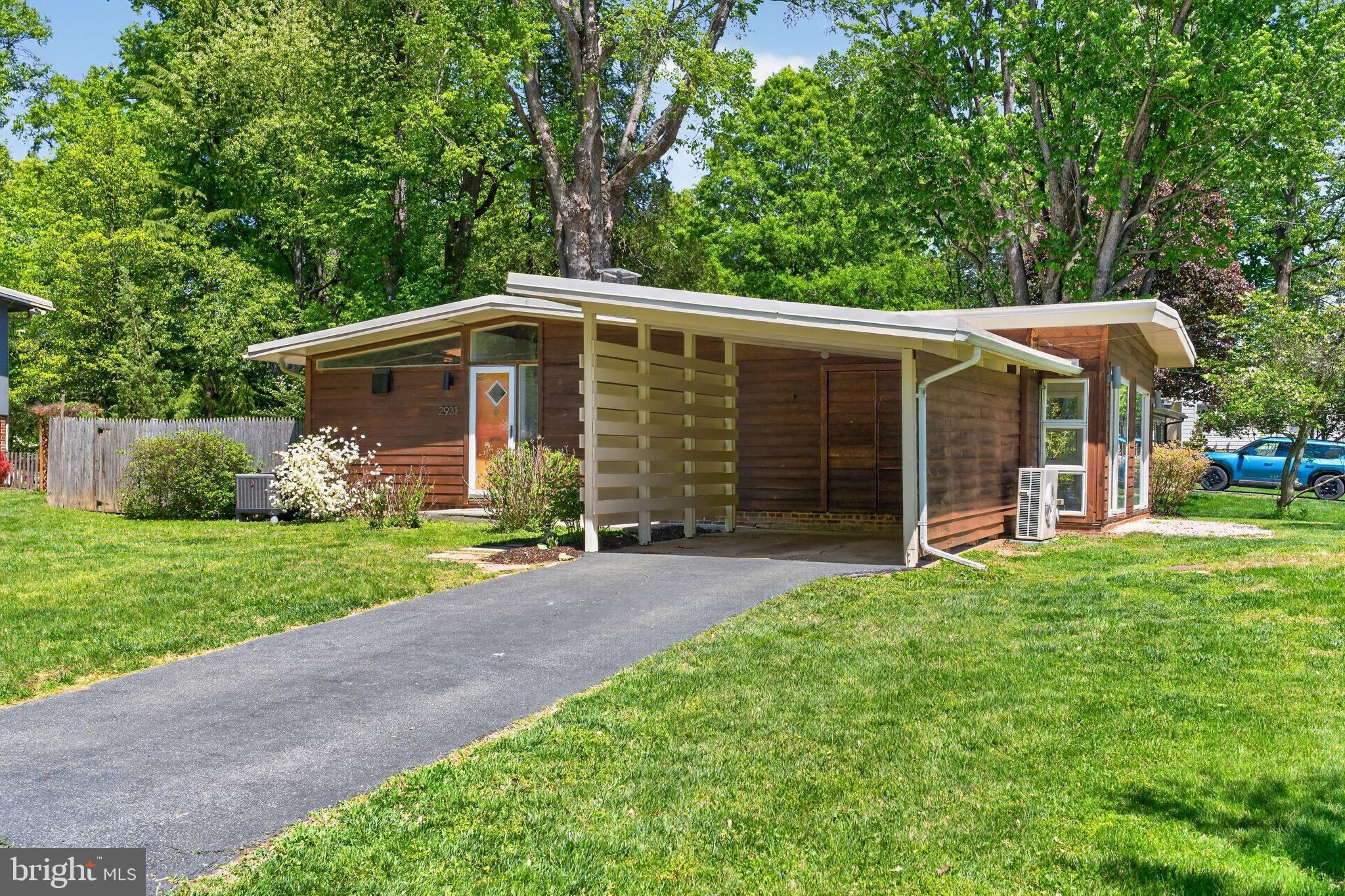 2931 Pine Spring Road Falls Church, VA 22042 - Photo 23 of 25 a front view of a house with garden