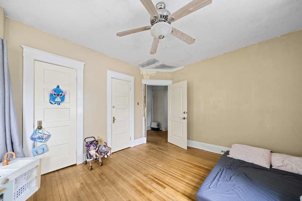 363 White Street Springfield, MA 01108 - Photo 21 of 35