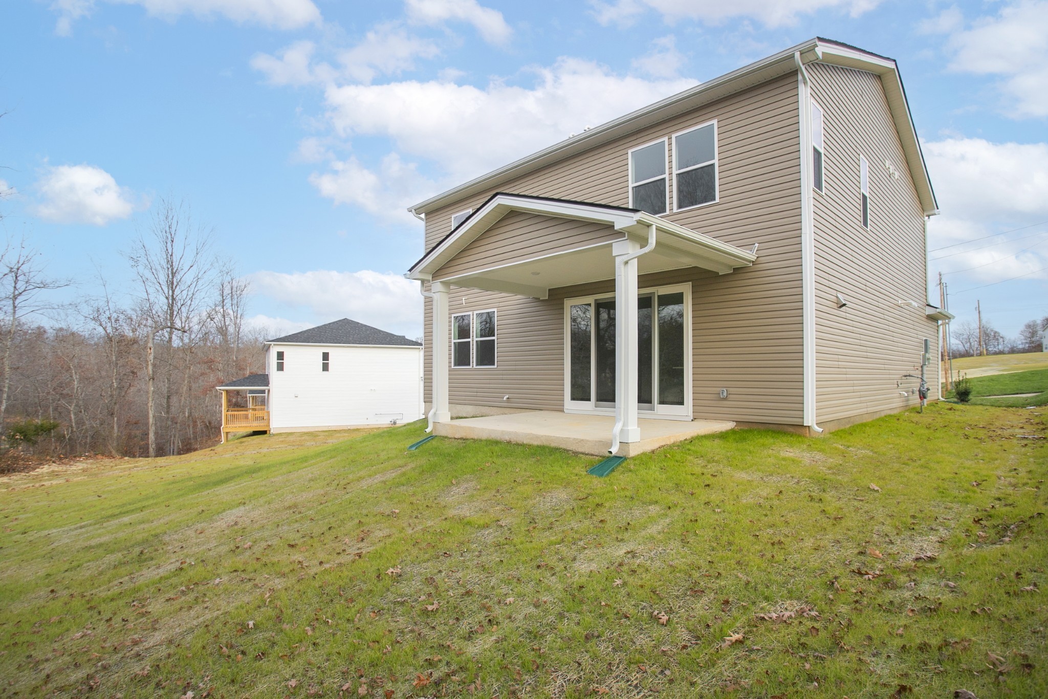 613 Maple Bend Dickson, TN 37055 - Photo 4 of 38 Gallery Image 4