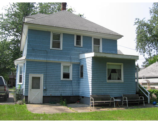 579 White Street Springfield, MA 01108 - Photo 11 of 12 Gallery Image 11