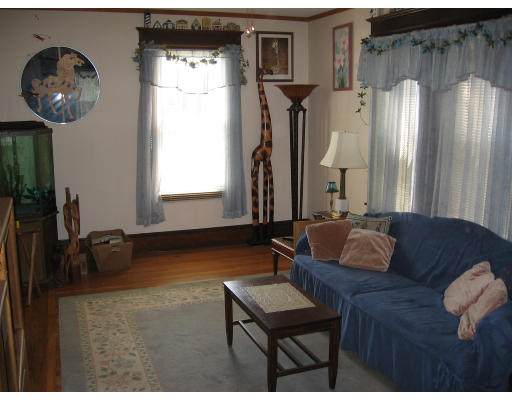 579 White Street Springfield, MA 01108 - Photo 4 of 12 Gallery Image 4