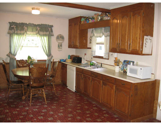 579 White Street Springfield, MA 01108 - Photo 6 of 12 Gallery Image 6