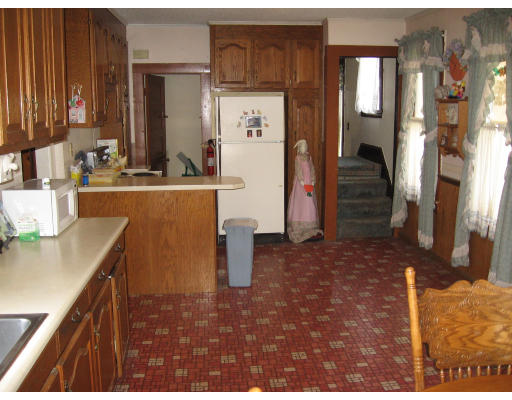 579 White Street Springfield, MA 01108 - Photo 7 of 12 Gallery Image 7