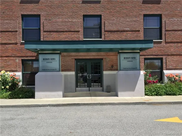 $3,850 | 1 South Astor Street, Unit 302, Irvington, NY 10533