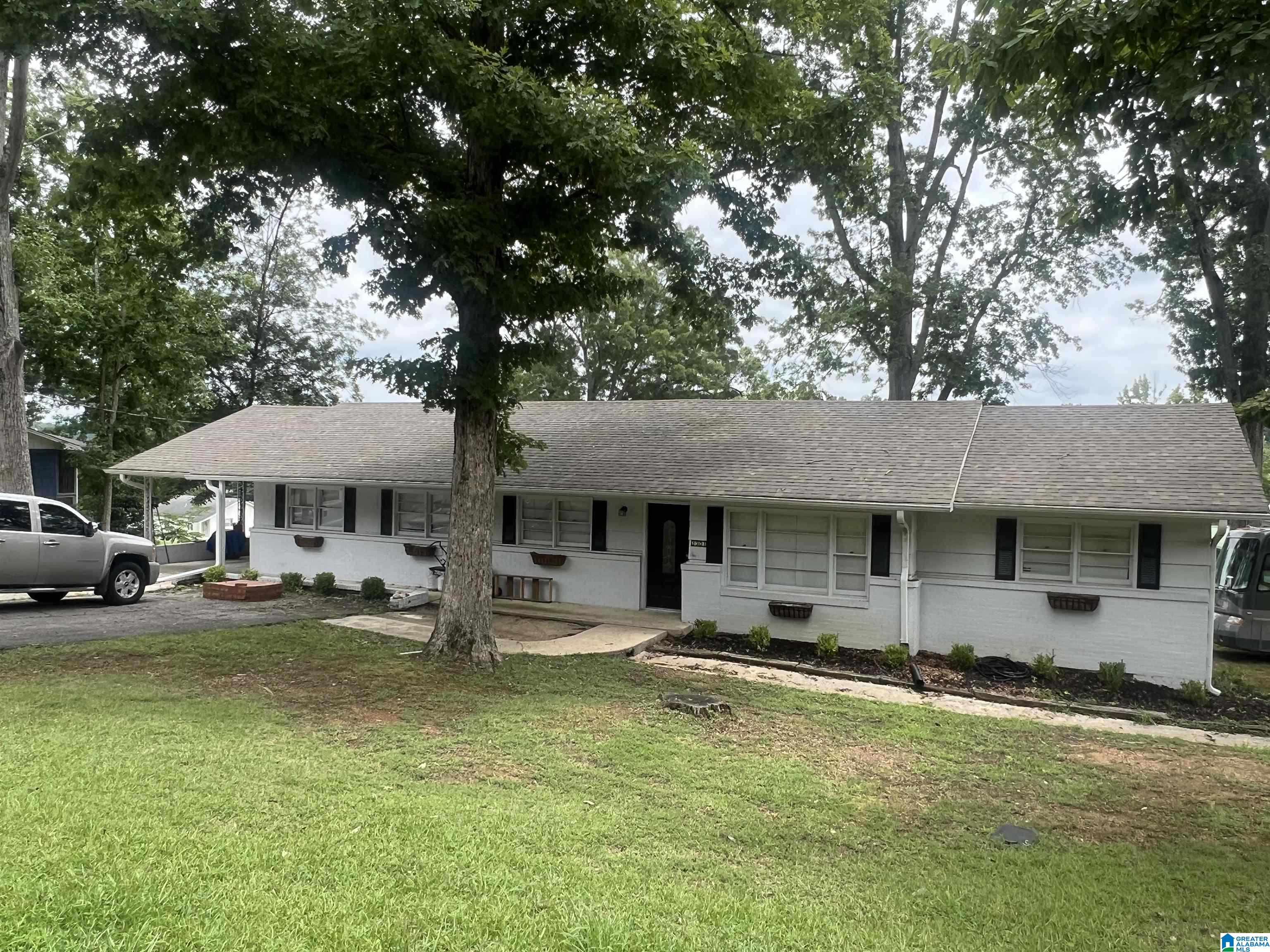 1301 Park Avenue Oneonta, AL 35121 - Photo 1 of 1