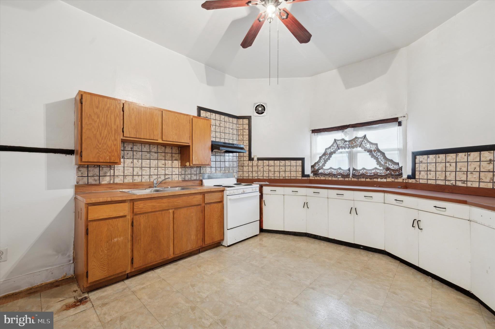 874 Wynnewood Road Philadelphia, PA 19151 - Photo 7 of 23 Gallery Image 7