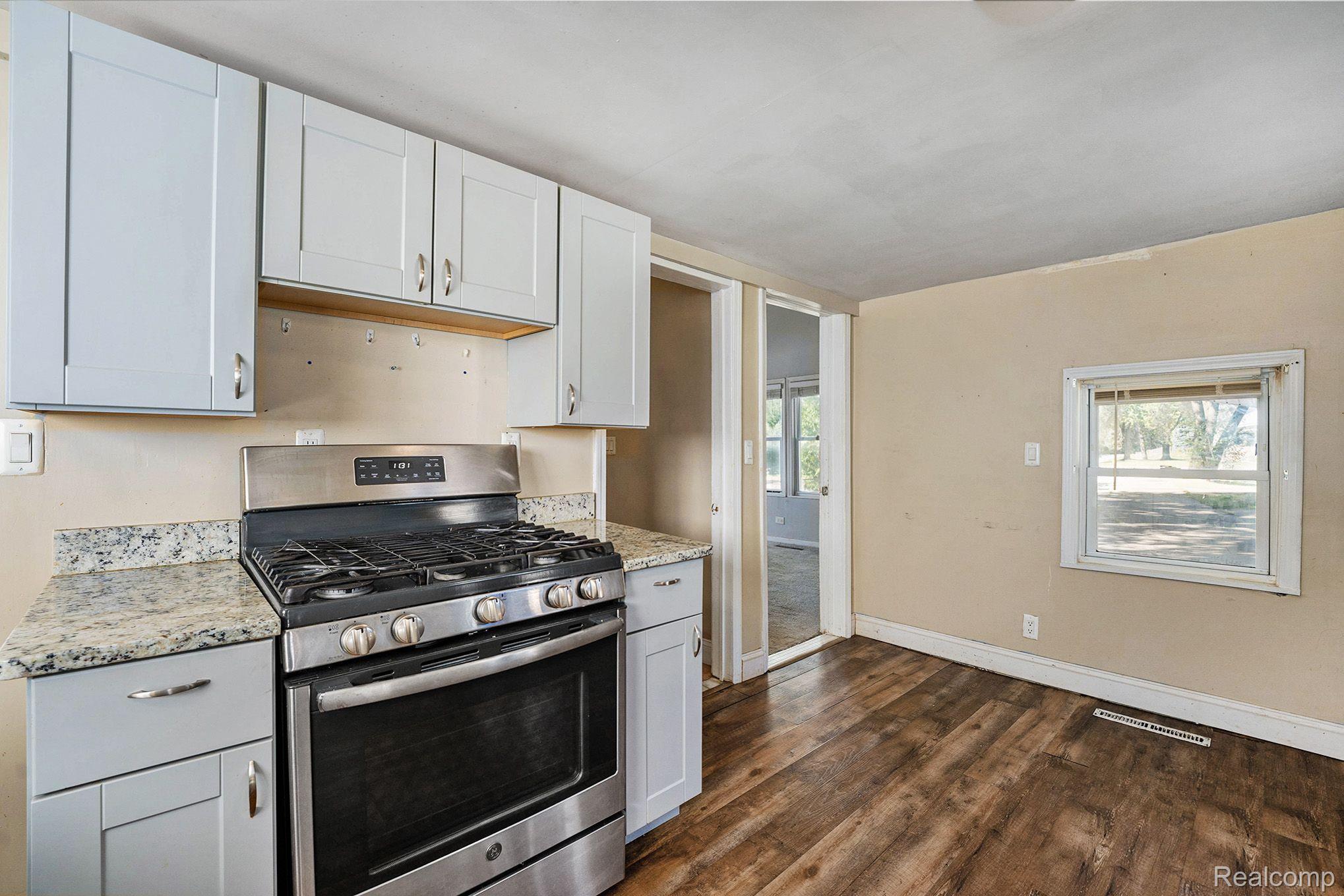 3067 South Adams Road Rochester, MI 48309 - Photo 18 of 33