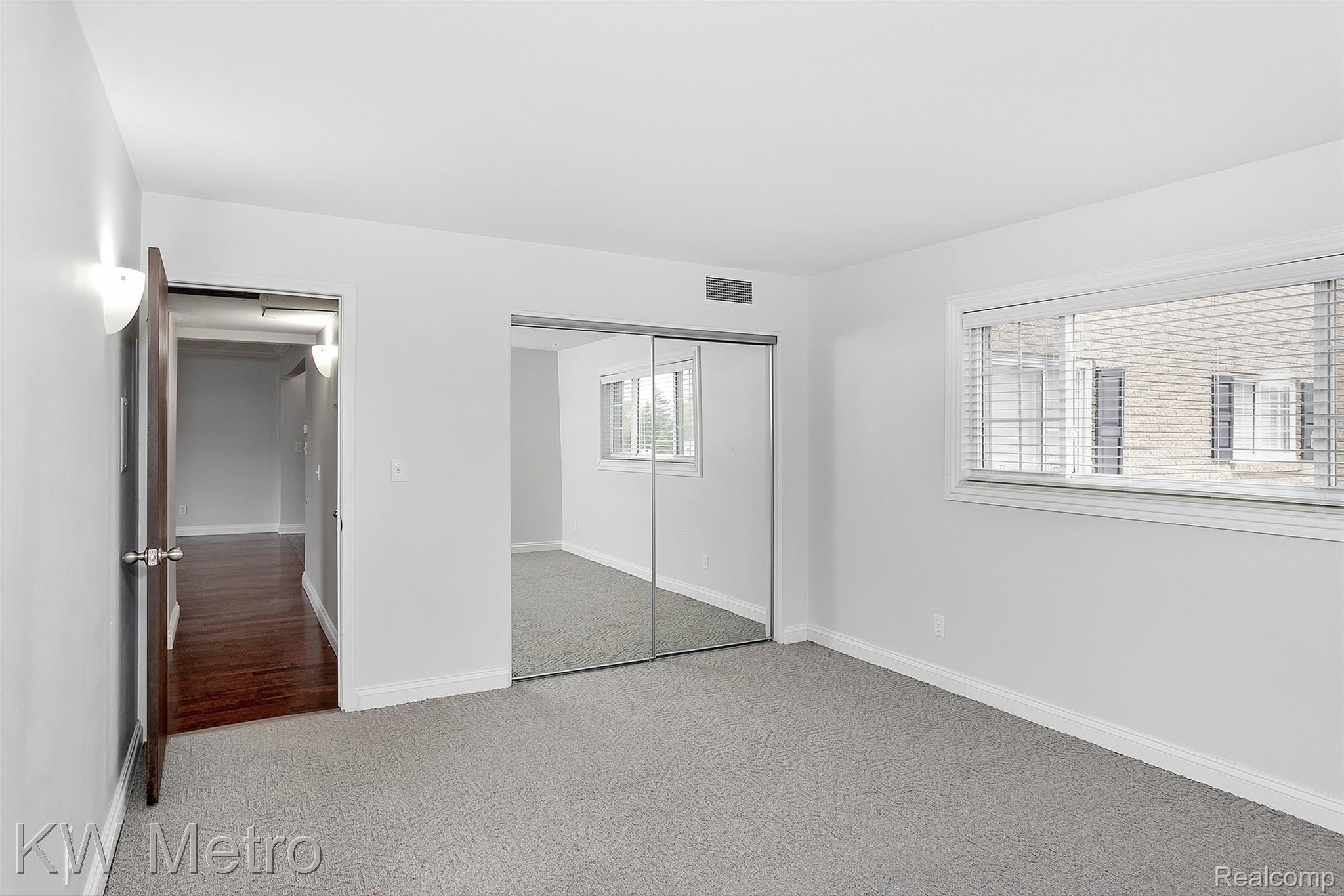 2309 Walton Blvd., Unit 32 Rochester, MI 48309 - Photo 19 of 27 Walton-19.jpg