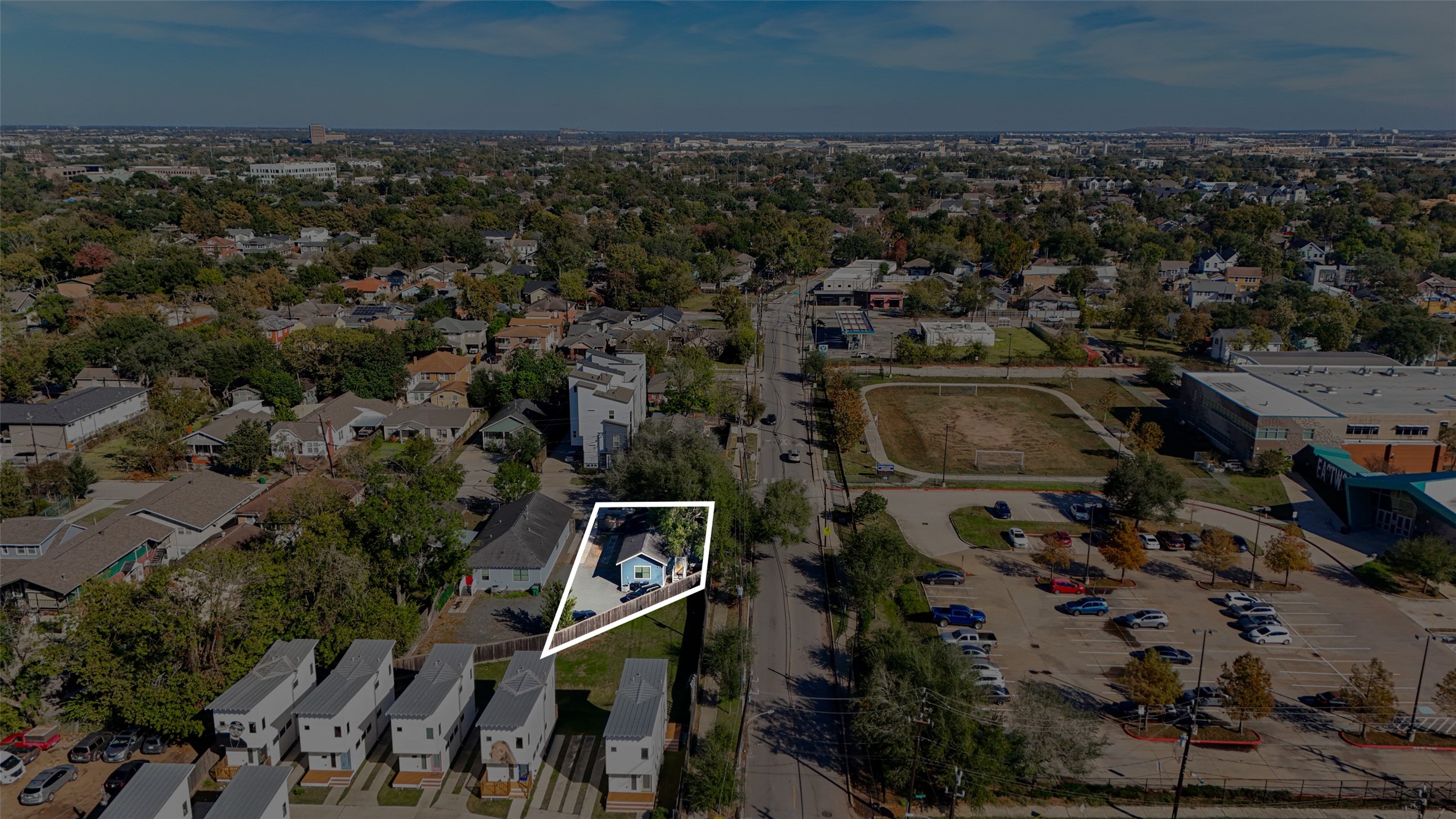 4734 Bell Street Houston, TX 77023 - Photo 31 of 42 an aerial view of multiple house