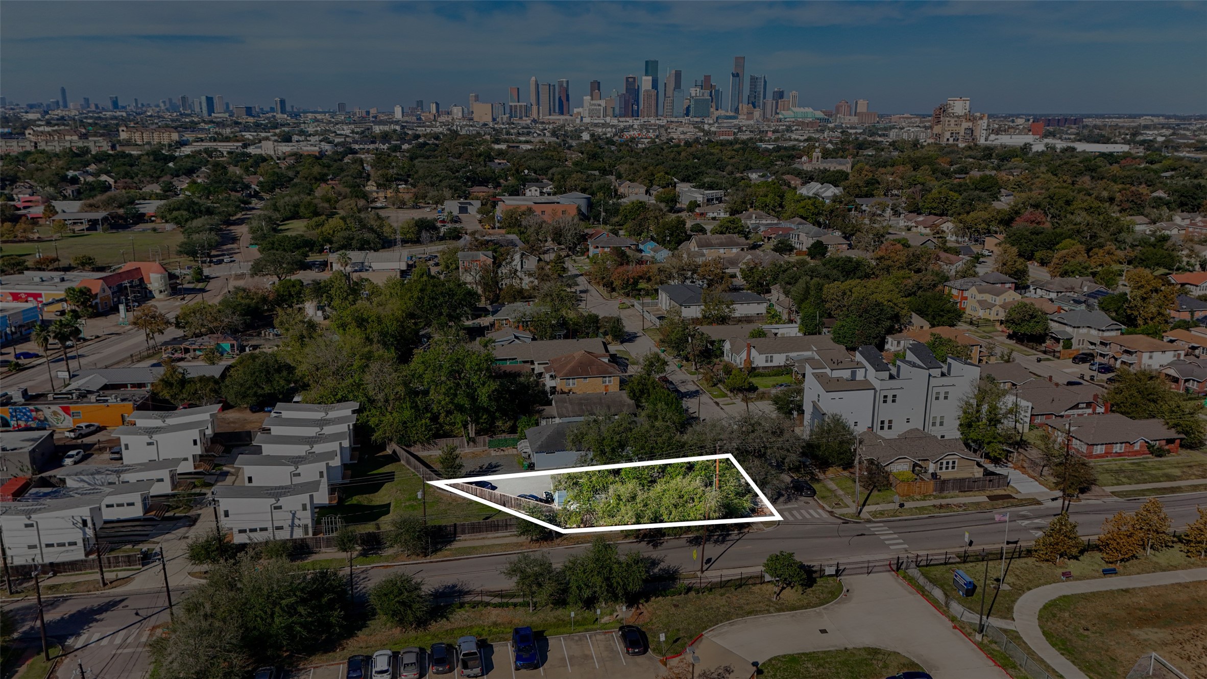 4734 Bell Street Houston, TX 77023 - Photo 33 of 42 an aerial view of a house