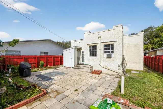 $579,000 | 1934 Washington Street, Hollywood, FL 33020