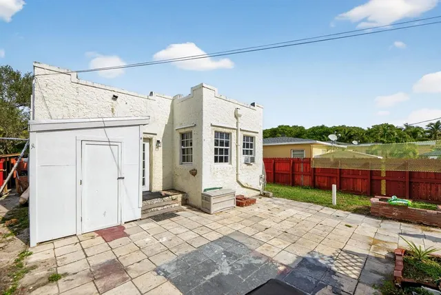 $579,000 | 1934 Washington Street, Hollywood, FL 33020