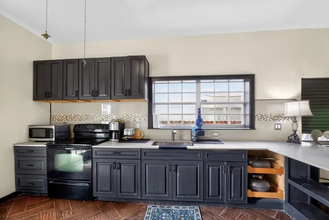 $579,000 | 1934 Washington Street, Hollywood, FL 33020