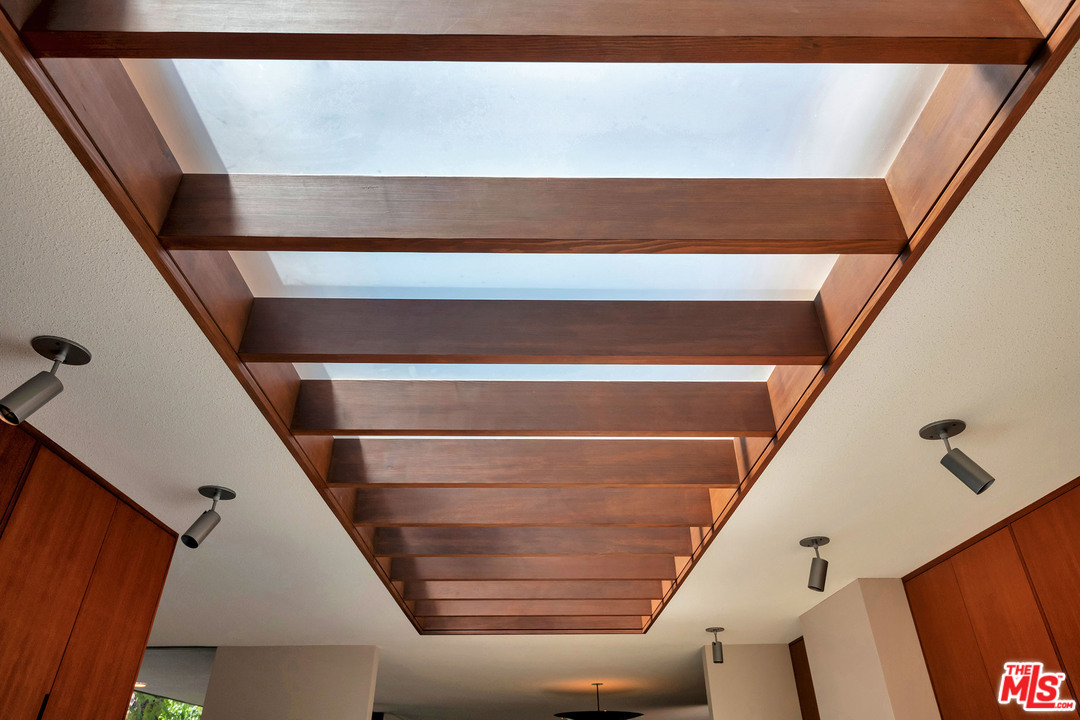 9557 Lime Orchard Road Beverly Hills, CA 90210 - Photo 12 of 48