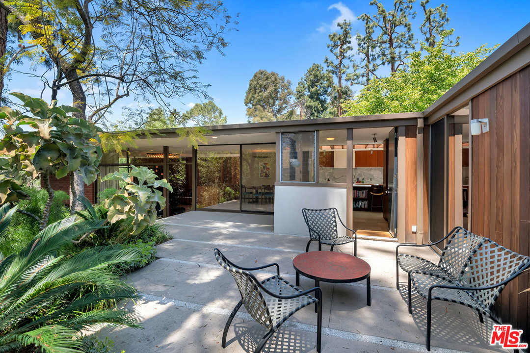 9557 Lime Orchard Road Beverly Hills, CA 90210 - Photo 20 of 48