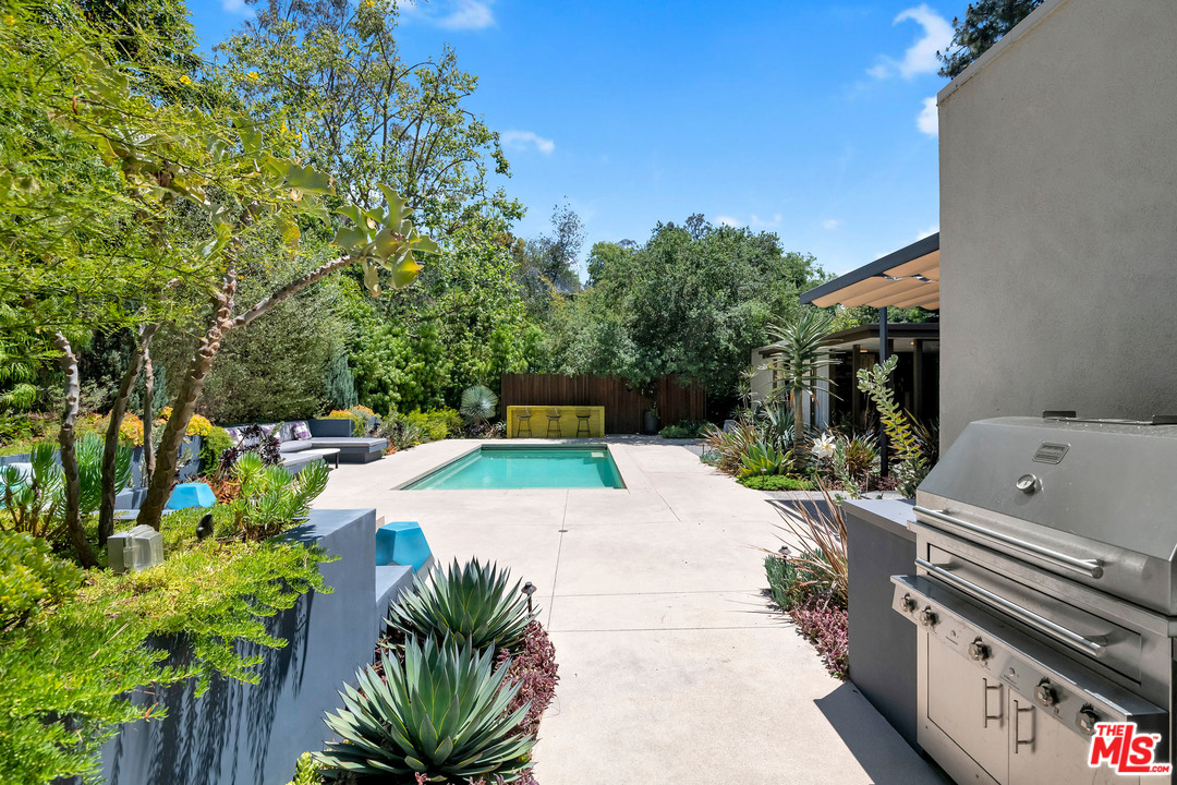 9557 Lime Orchard Road Beverly Hills, CA 90210 - Photo 43 of 48