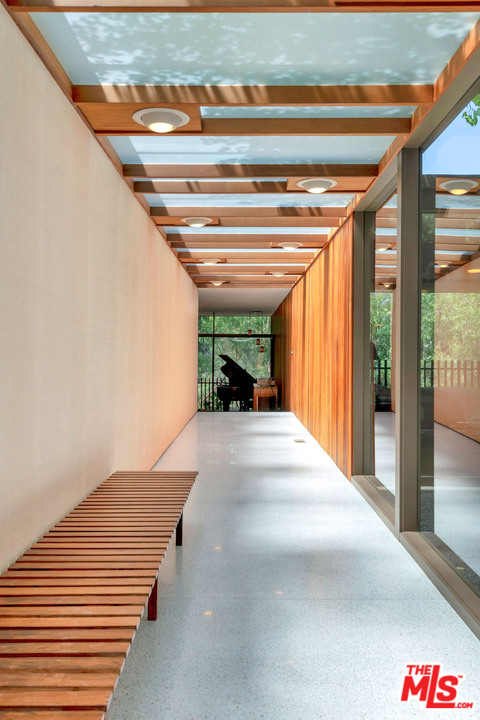 9557 Lime Orchard Road Beverly Hills, CA 90210 - Photo 7 of 48