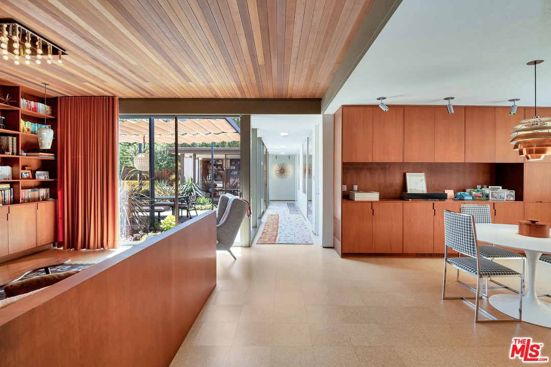 9557 Lime Orchard Road Beverly Hills, CA 90210 - Photo 8 of 48